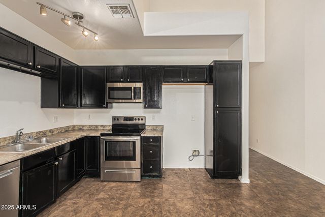 15661 N 29TH Street, Phoenix, AZ 85032