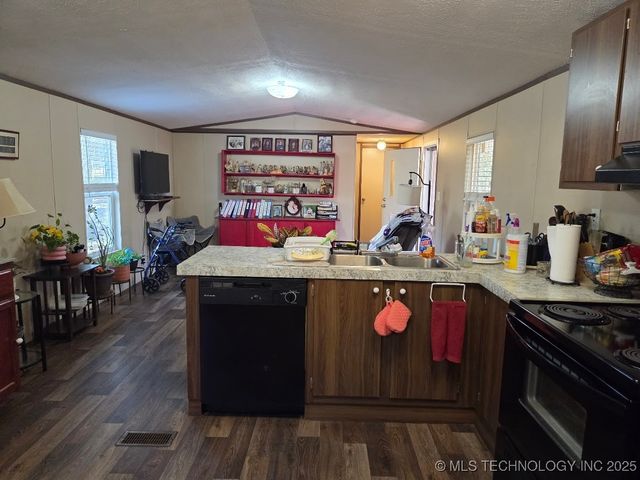 409623 E 1115 Road, Eufaula, OK 74432