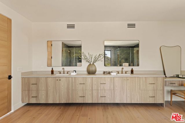 38 Dapplegray Road, Bell Canyon, CA 91307