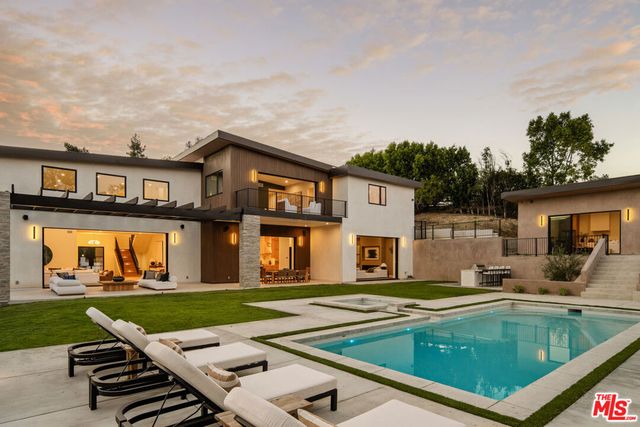 38 Dapplegray Road, Bell Canyon, CA 91307