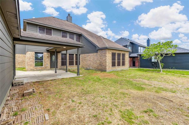5214 Sleepy Creek, Cove, TX 77523