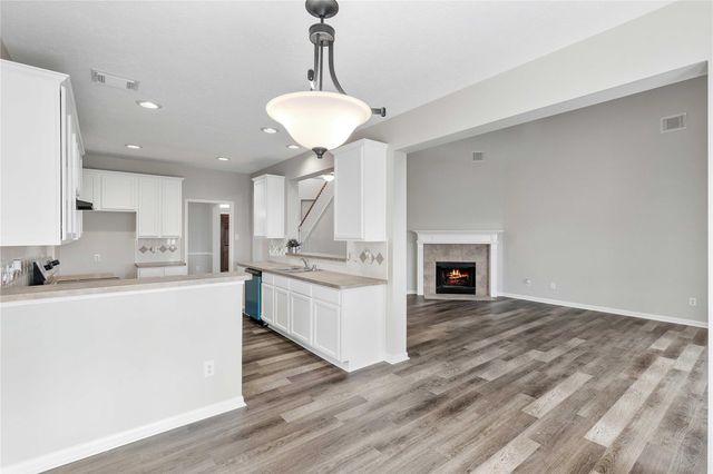 5214 Sleepy Creek, Cove, TX 77523