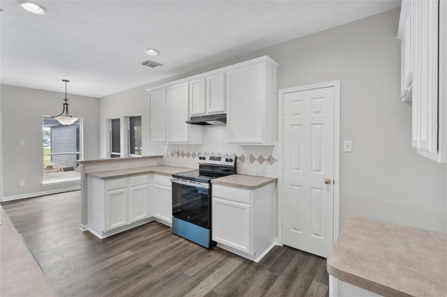 5214 Sleepy Creek, Cove, TX 77523