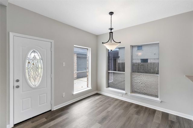 5214 Sleepy Creek, Cove, TX 77523