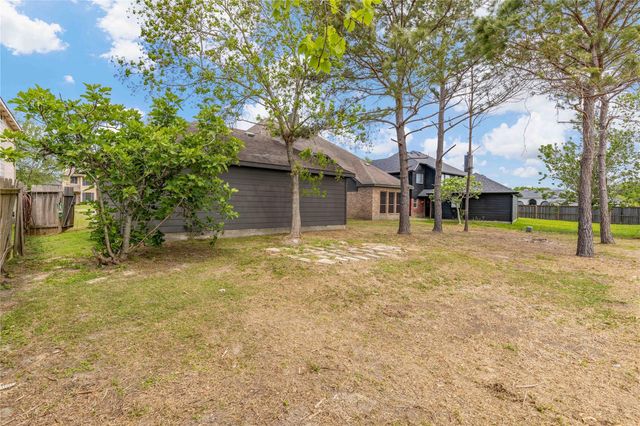 5214 Sleepy Creek, Cove, TX 77523