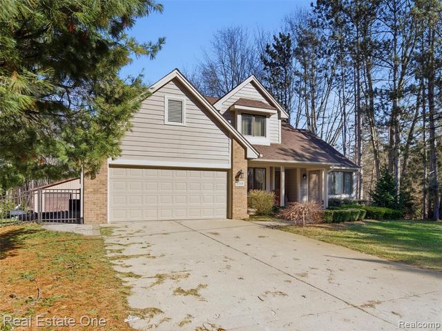 1755 Burrus Road, Ortonville, MI 48462