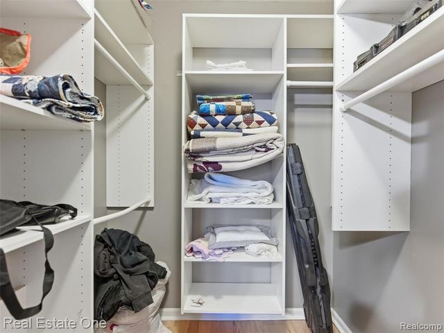 1755 Burrus Road, Ortonville, MI 48462