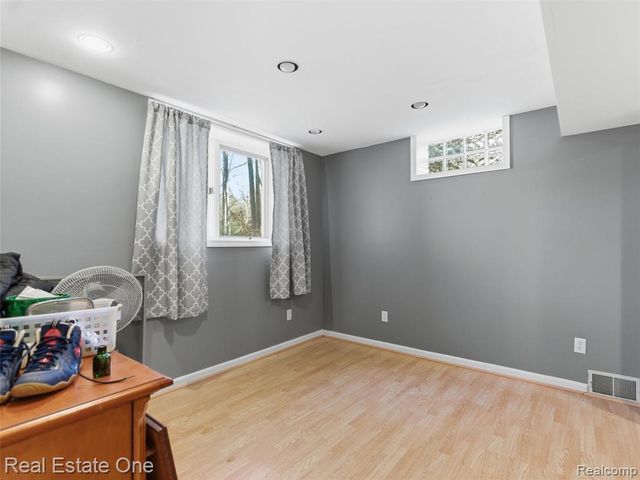 1755 Burrus Road, Ortonville, MI 48462