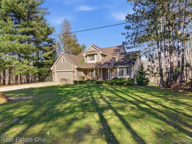 1755 Burrus Road, Ortonville, MI 48462