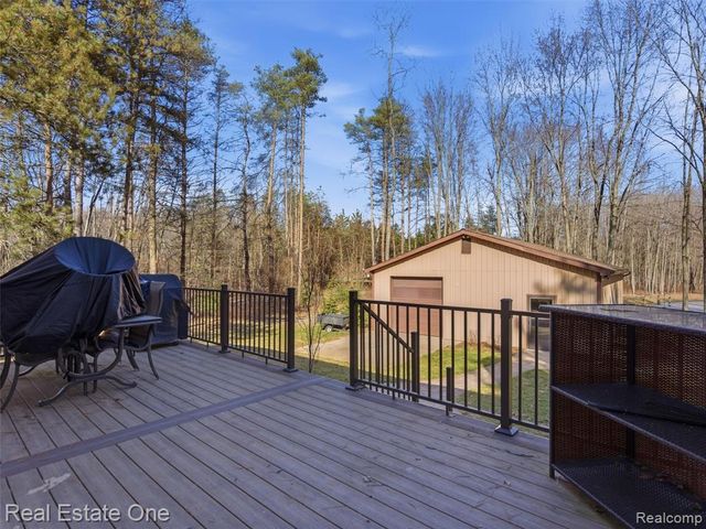 1755 Burrus Road, Ortonville, MI 48462