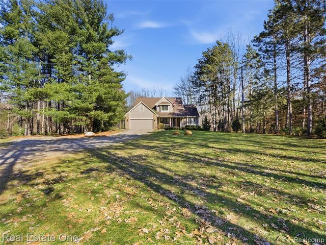 1755 Burrus Road, Ortonville, MI 48462