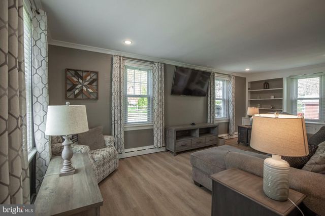 165 N 4TH ST, Souderton, PA 18964