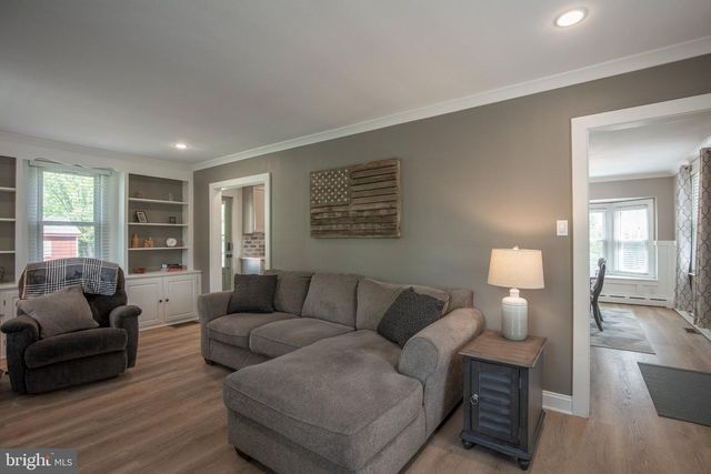 165 N 4TH ST, Souderton, PA 18964