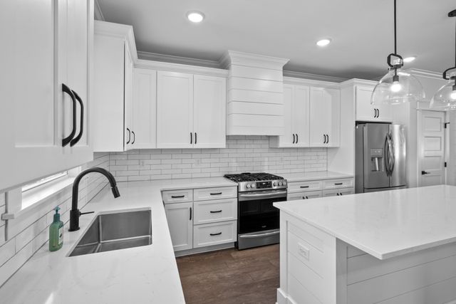 71 Fanning Bend Dr, Winchester, TN 37398