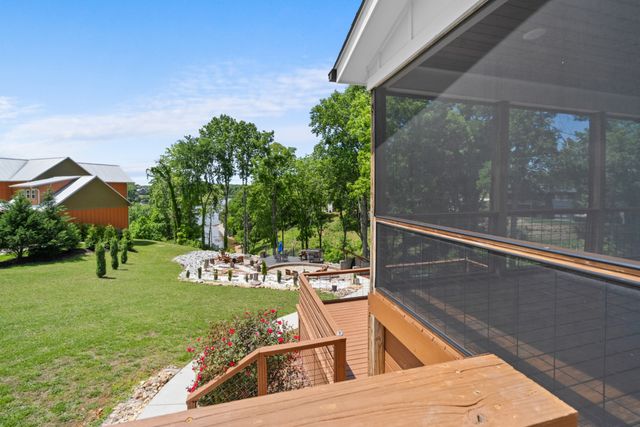 71 Fanning Bend Dr, Winchester, TN 37398