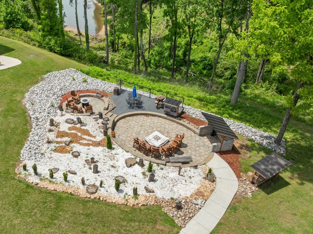 71 Fanning Bend Dr, Winchester, TN 37398