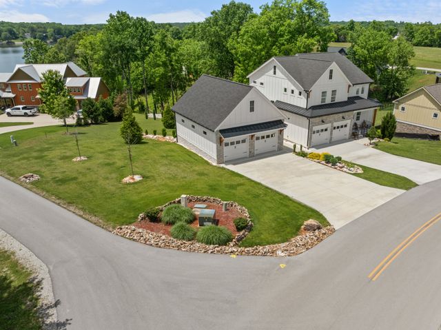 71 Fanning Bend Dr, Winchester, TN 37398