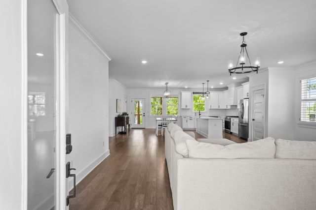 71 Fanning Bend Dr, Winchester, TN 37398