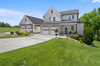 71 Fanning Bend Dr, Winchester, TN 37398