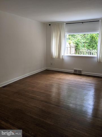 31 N CANNON DR, Wilmington, DE 19809