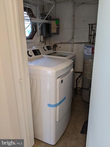 31 N CANNON DR, Wilmington, DE 19809