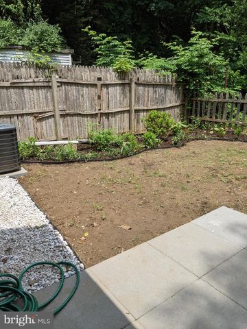 31 N CANNON DR, Wilmington, DE 19809