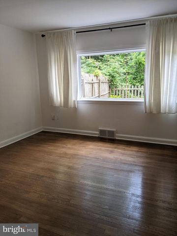 31 N CANNON DR, Wilmington, DE 19809