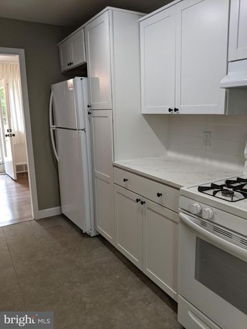 31 N CANNON DR, Wilmington, DE 19809