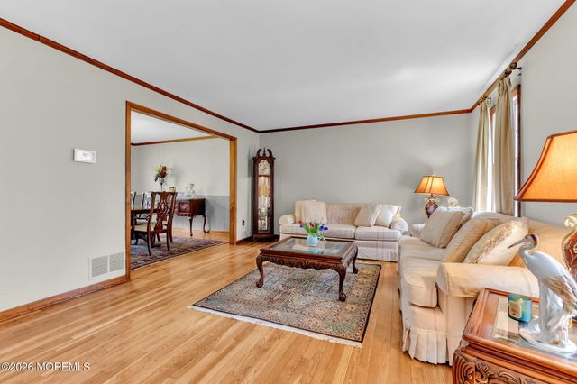 44 Bunker Hill Drive, Middletown, NJ 07748