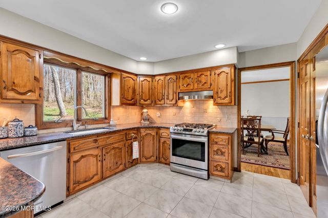 44 Bunker Hill Drive, Middletown, NJ 07748