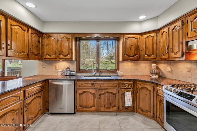 44 Bunker Hill Drive, Middletown, NJ 07748