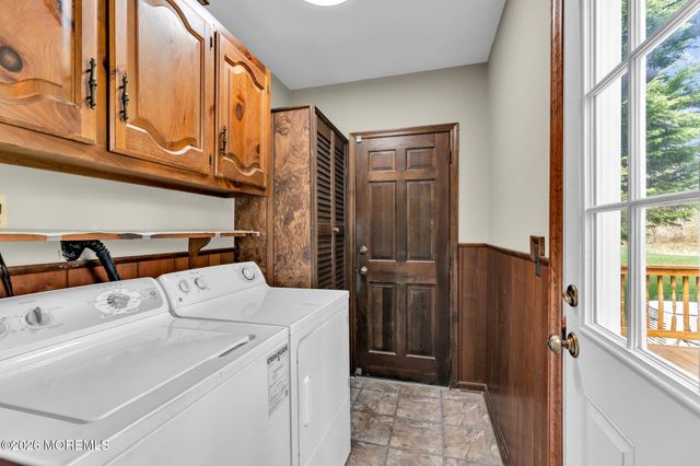 44 Bunker Hill Drive, Middletown, NJ 07748