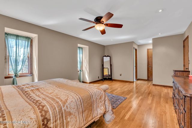 44 Bunker Hill Drive, Middletown, NJ 07748