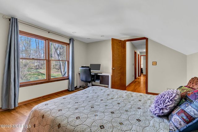 44 Bunker Hill Drive, Middletown, NJ 07748