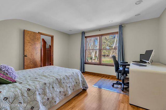 44 Bunker Hill Drive, Middletown, NJ 07748