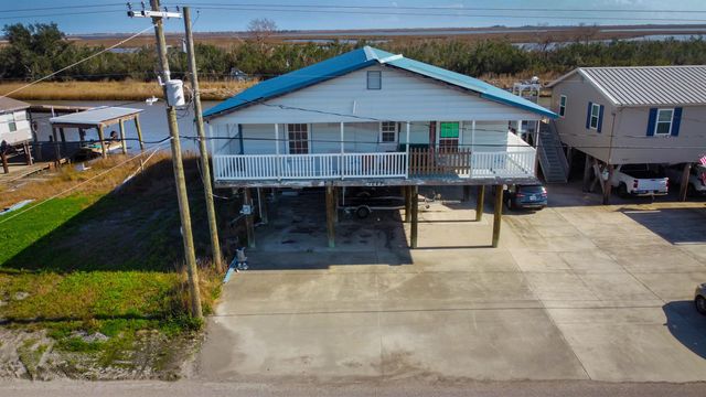 1045 Four Point Rd, Dulac, LA 70353