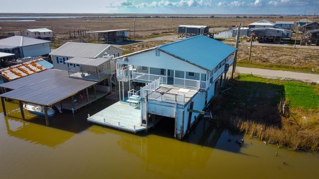 1045 Four Point Rd, Dulac, LA 70353