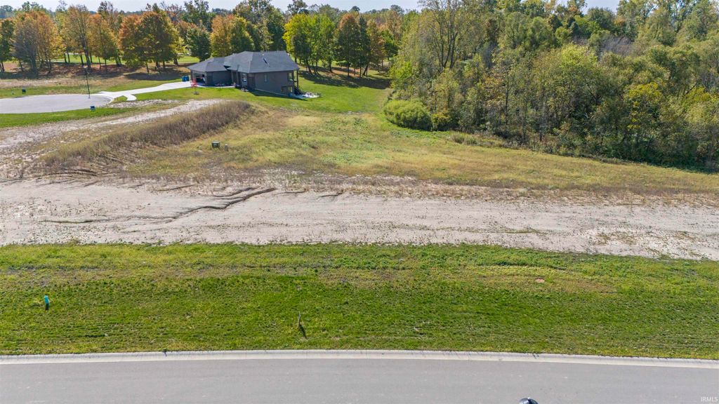 1909 Golfview Drive, Auburn, IN 46706