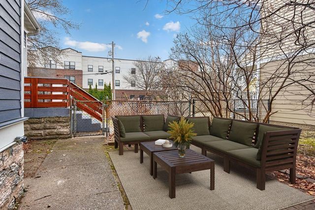 953 Carroll Avenue, Saint Paul, MN 55104