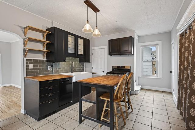 953 Carroll Avenue, Saint Paul, MN 55104