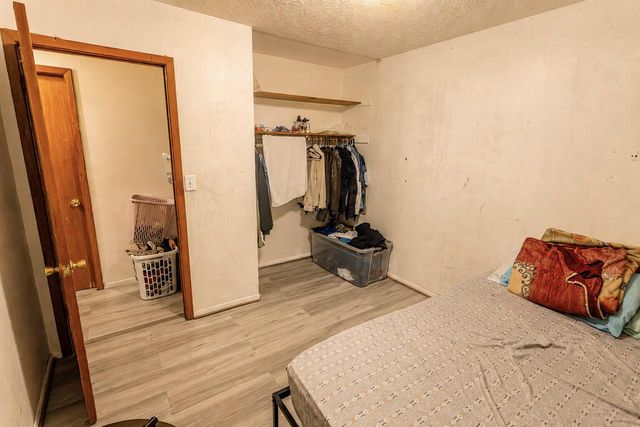 1943 W Kneeland STREET, Milwaukee, WI 53205