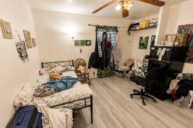 1943 W Kneeland STREET, Milwaukee, WI 53205