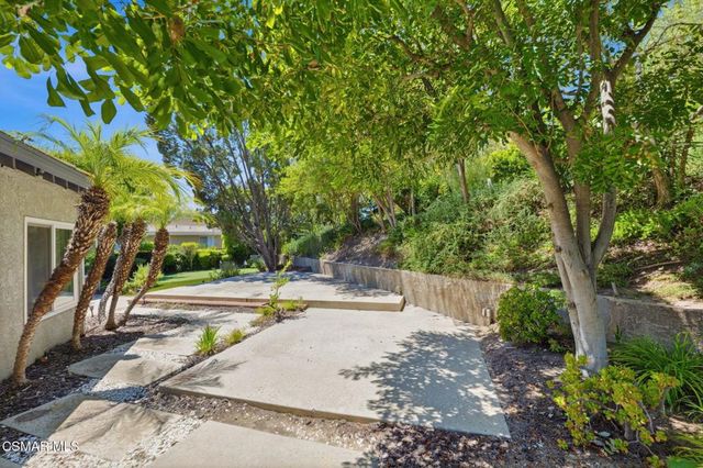 2085 Brookfield Drive, Thousand Oaks, CA 91362