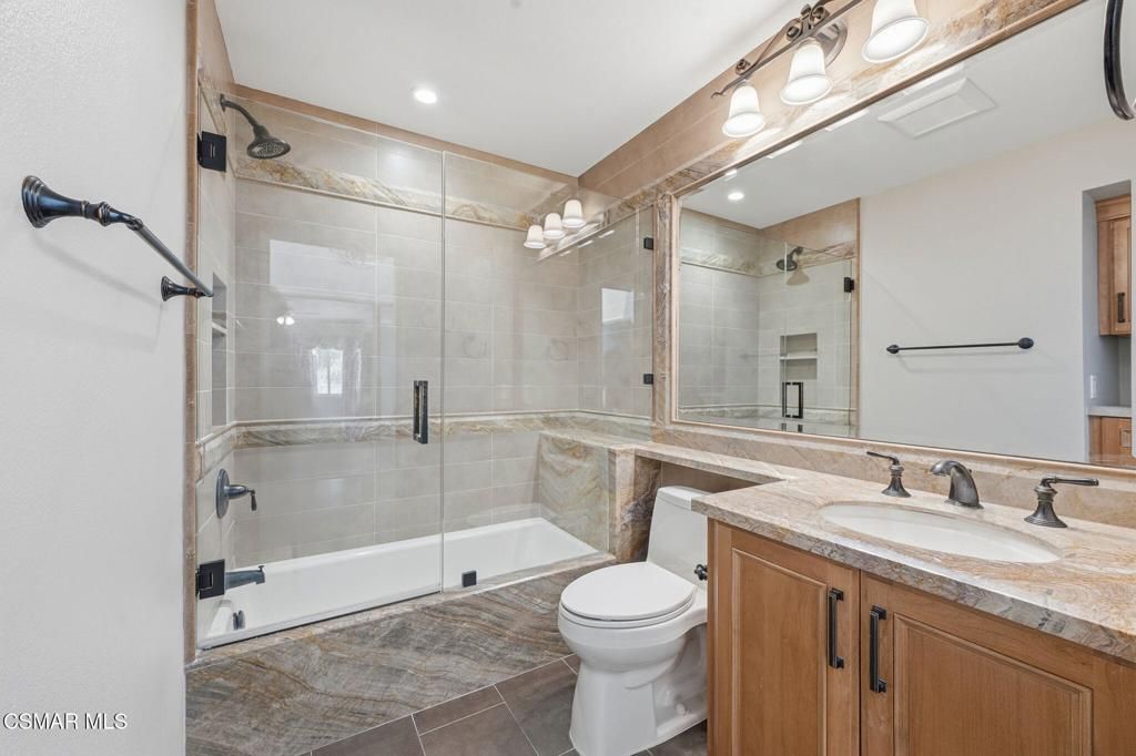 Image 33 of property listing at 2085 Brookfield Drive, Thousand Oaks, CA 91362