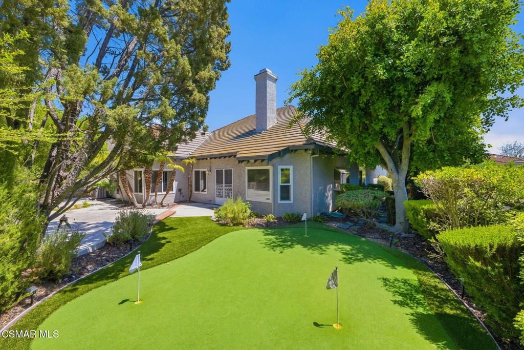 Image 44 of property listing at 2085 Brookfield Drive, Thousand Oaks, CA 91362