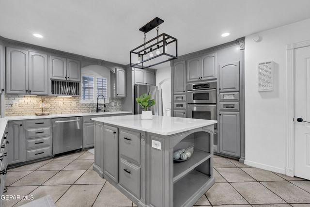 12641 SUN COVE Avenue, El Paso, TX 79938
