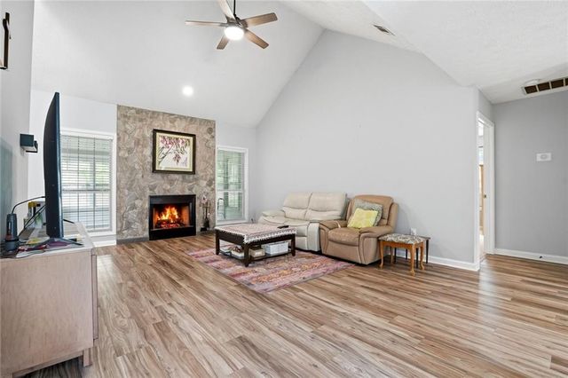727 Eight Point Court, Suwanee, GA 30024