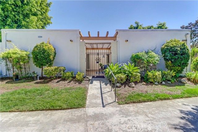2306 Via Puerta A, Laguna Woods, CA 92637
