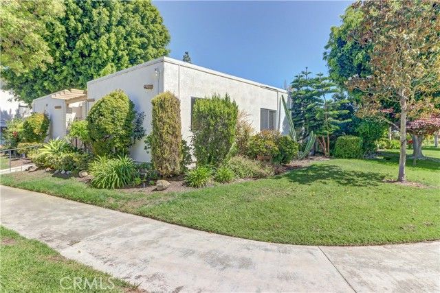 2306 Via Puerta A, Laguna Woods, CA 92637