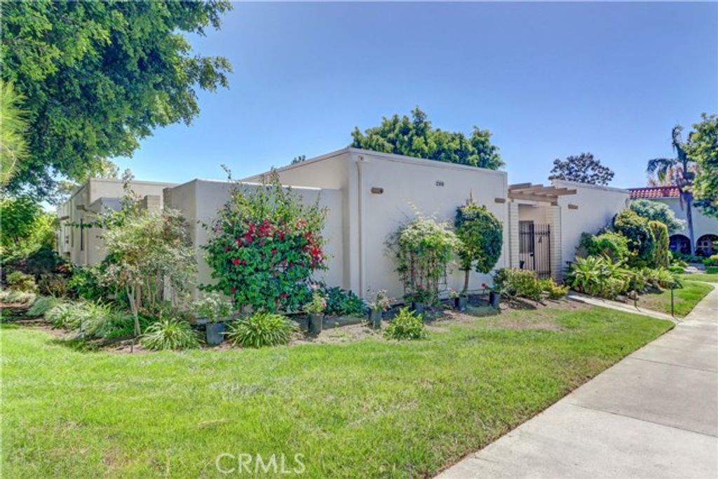 2306 Via Puerta A, Laguna Woods, CA 92637